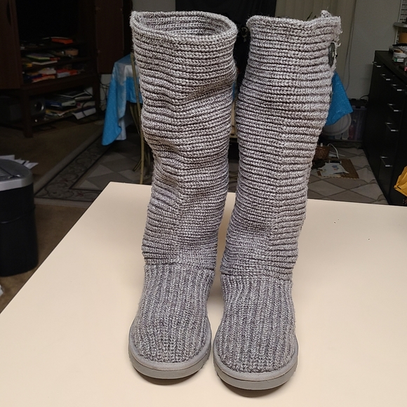 Ugg Classic Cardy calve boots size 8 - Picture 2 of 8